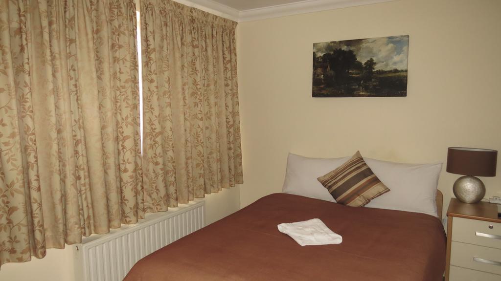 Montrose Guest House Romford Exteriér fotografie